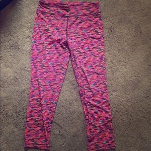 Cute yoga pants (never worn)